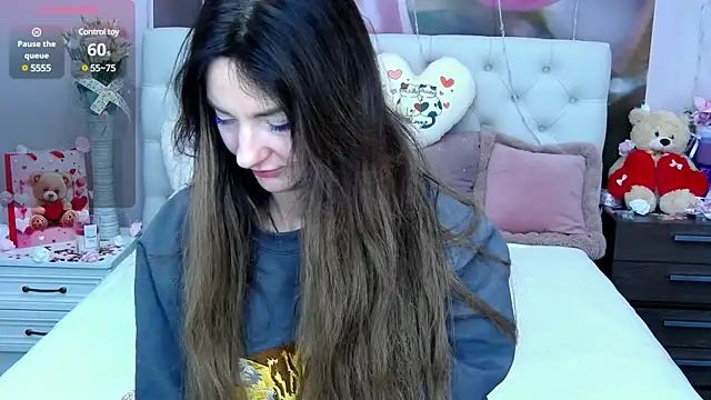 VioletUmi online show from 02.16.25