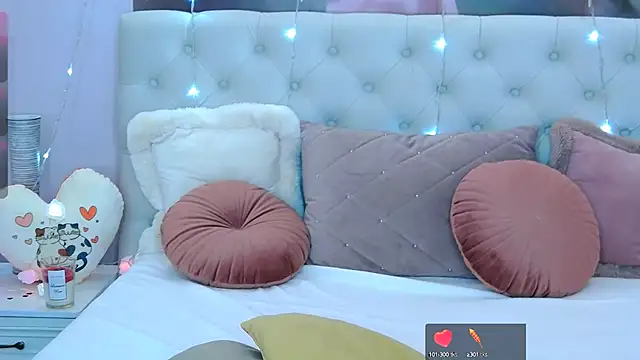 VioletUmi online show from 02.27.25