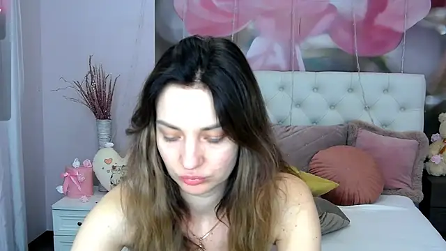 VioletUmi online show from 02.28.25