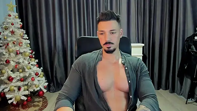 Snapshot of HaydenSpearss chatting on 12.14.24 HaydenSpearss online show from 12.14.24