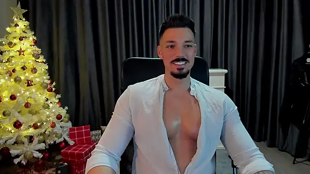 Snapshot of HaydenSpearss chatting on 12.24.24 HaydenSpearss online show from 12.24.24