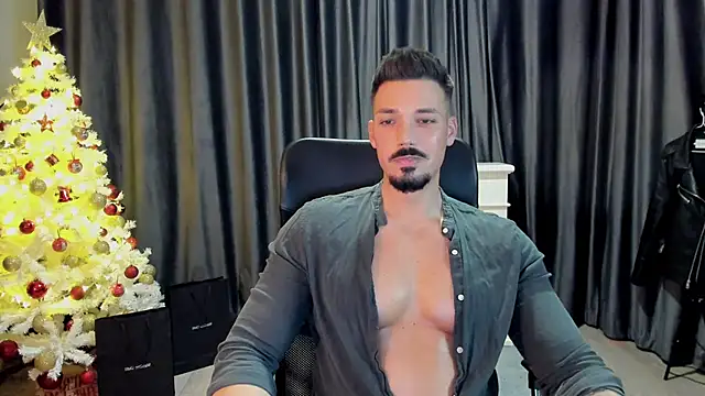 Snapshot of HaydenSpearss chatting on 12.27.24 HaydenSpearss online show from 12.27.24