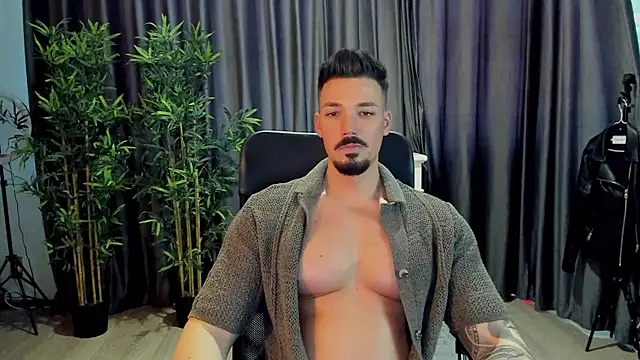 Snapshot of HaydenSpearss chatting on 03.19.25 HaydenSpearss online show from 03.19.25