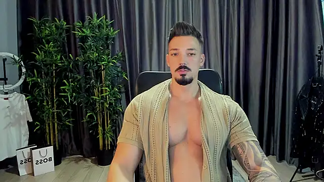 Snapshot of HaydenSpearss chatting on 10.18.25 HaydenSpearss online show from 10.18.25