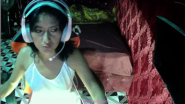 AdelinaMiran90 online show from 02.20.25