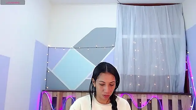 Lina10 online show from 02.18.25