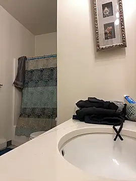 MrChuckDailyXXX online show from 12.10.24