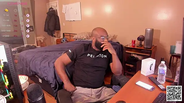 MrChuckDailyXXX online show from 12.11.24