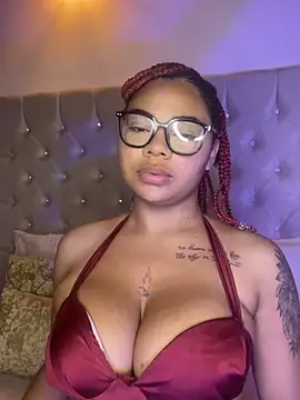 Eloisa cleavage  online show from 02.26.26