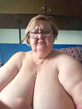 Snapshot of Awn290668 chatting on 09.18.25 Awn290668 online show from 09.18.25