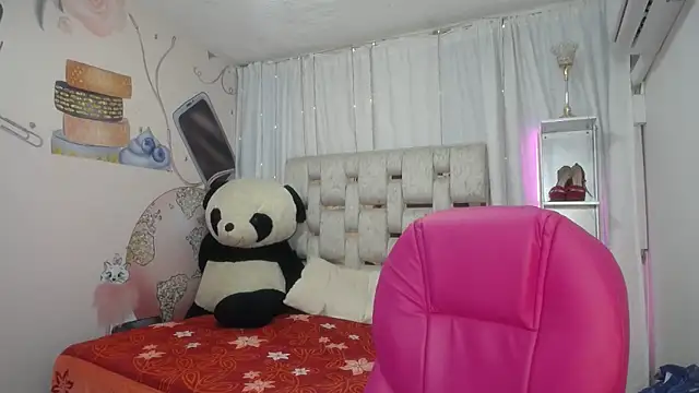 EMMA SWEETT1 online show from 11.30.25