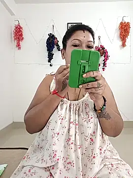 YOUR LOVELY-40 online show from 11.11.25