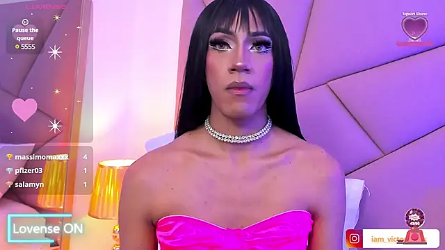 Snapshot of VictoriaRoss1 chatting on 02.19.25 VictoriaRoss1 online show from 02.19.25