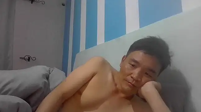 kisstoyousoon2024 online show from 12.03.24