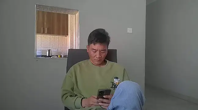 kisstoyousoon2024 online show from 12.04.24