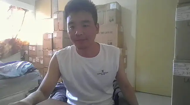 kisstoyousoon2024 online show from 01.04.25