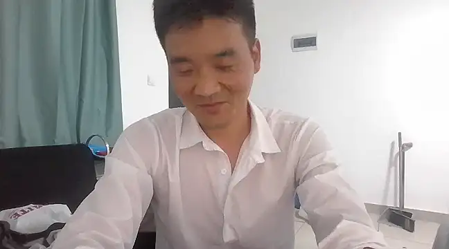 kisstoyousoon2024 online show from 03.09.25