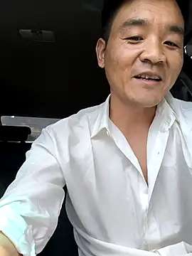 kisstoyousoon2024 online show from 03.11.25