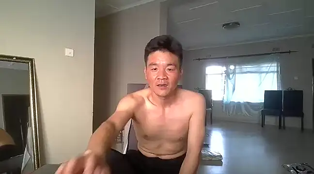 kisstoyousoon2024 online show from 03.11.25