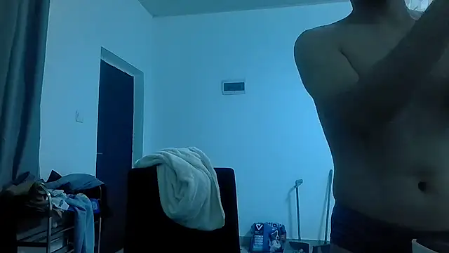 kisstoyousoon2024 online show from 03.18.25