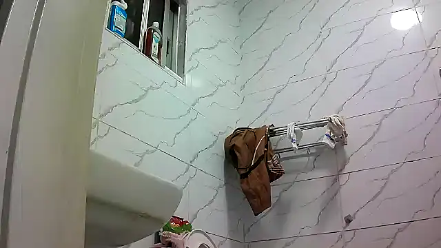 kisstoyousoon2024 online show from 03.18.25