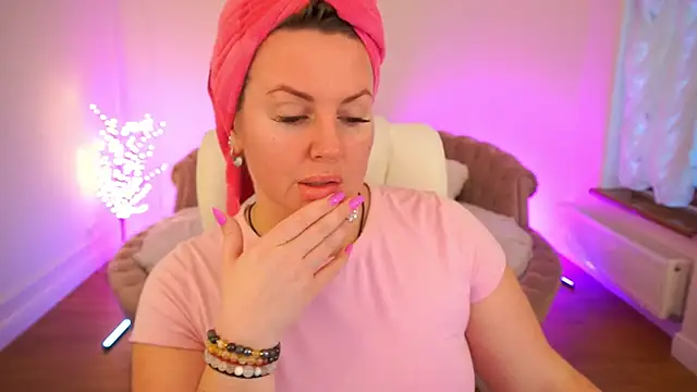 KiraCandyS online show from 02.15.26