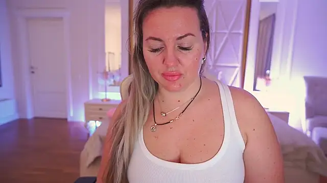 KiraCandyS online show from 02.16.26