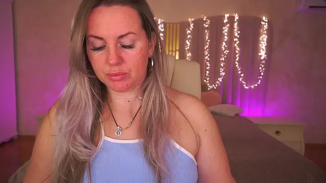 KiraCandyS online show from 03.19.26