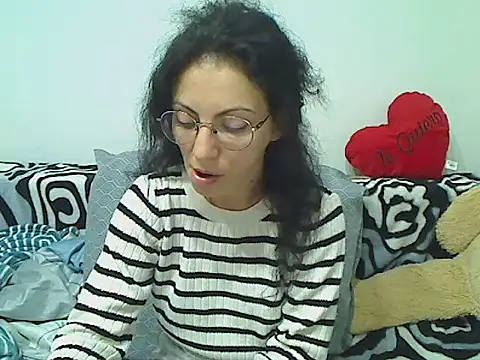 Emmatoo online show from 04.15.26