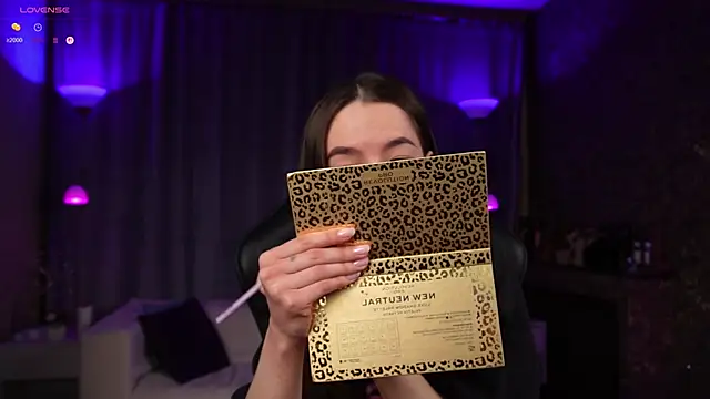 Snapshot of Amely_Young chatting on 03.13.25 Amely Young online show from 03.13.25