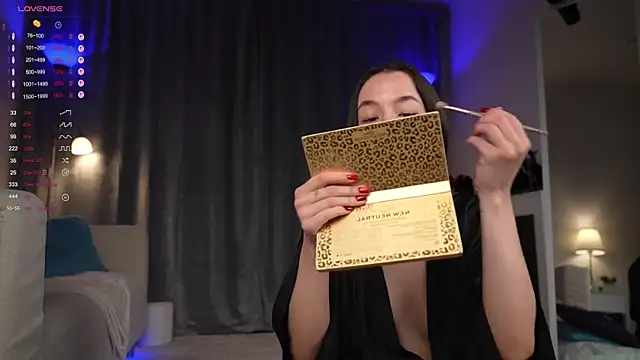 Snapshot of Amely_Young chatting on 09.14.25 Amely Young online show from 09.14.25