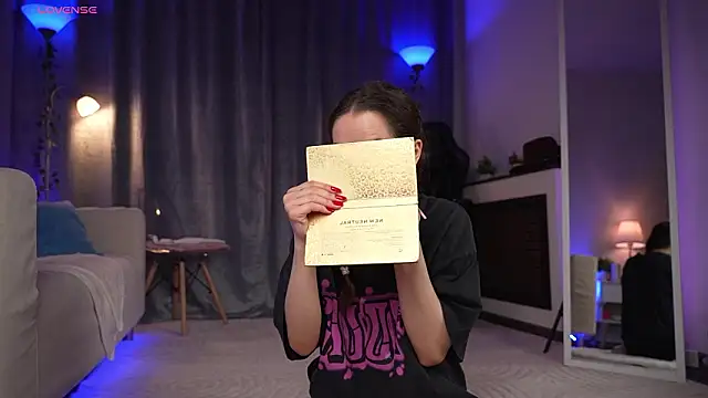 Amely Young online show from 03.15.26