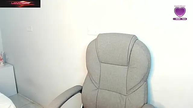 Snapshot of celestica_rose chatting on 12.04.24 celestica rose online show from 12.04.24