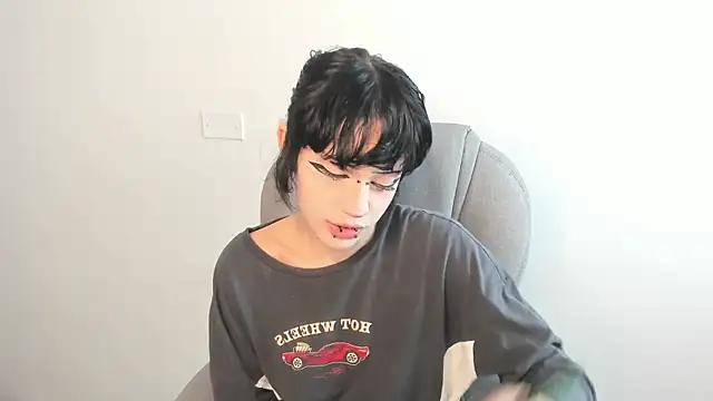 Snapshot of celestica_rose chatting on 03.23.25 celestica rose online show from 03.23.25