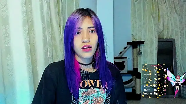 Snapshot of linnie_ chatting on 12.02.24 linnie online show from 12.02.24