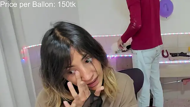 Snapshot of linnie_ chatting on 09.22.25 linnie online show from 09.22.25