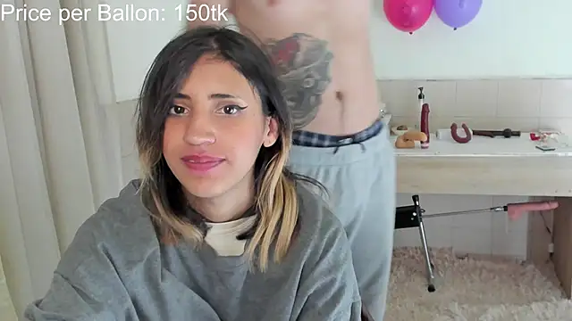 Snapshot of linnie_ chatting on 09.25.25 linnie online show from 09.25.25