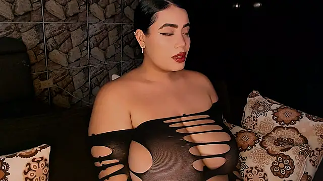 Emmacamille online show from 03.01.25