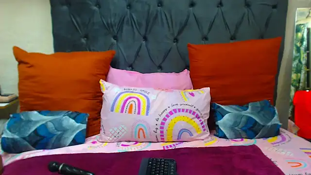 SAVAGExBOO online show from 02.14.25