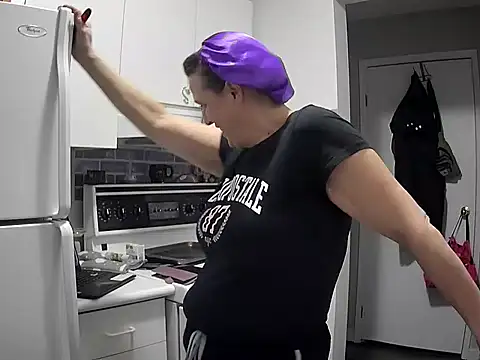 Edgeofinsanity online show from 02.13.25