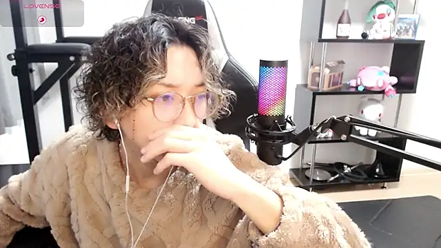 Shizukuu online show from 03.09.25