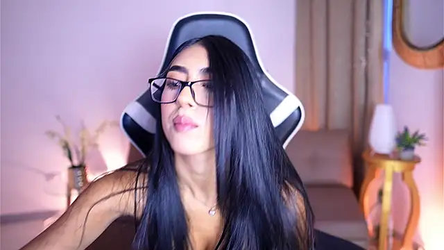 Sara albrecht online show from 12.28.24