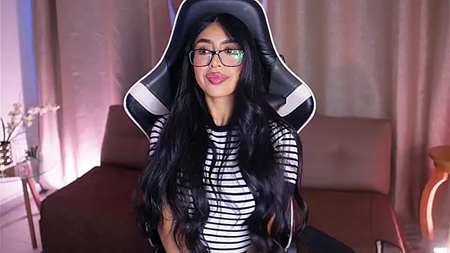 Sara albrecht online show from 01.31.25