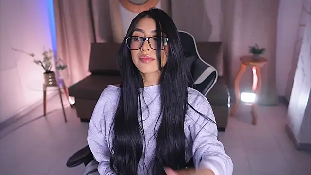 Sara albrecht online show from 03.03.25