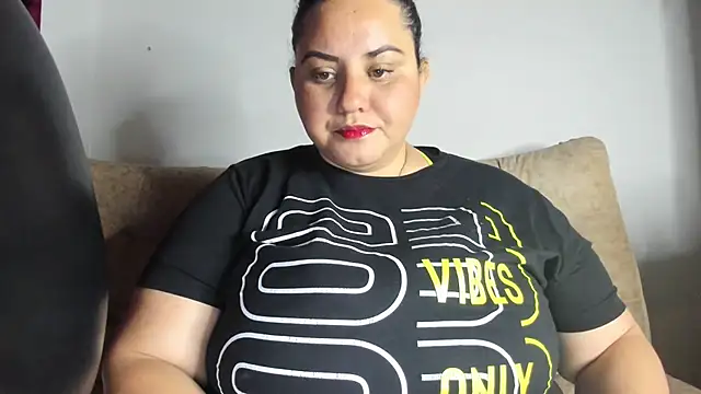 tetasgrandes karol online show from 09.13.25