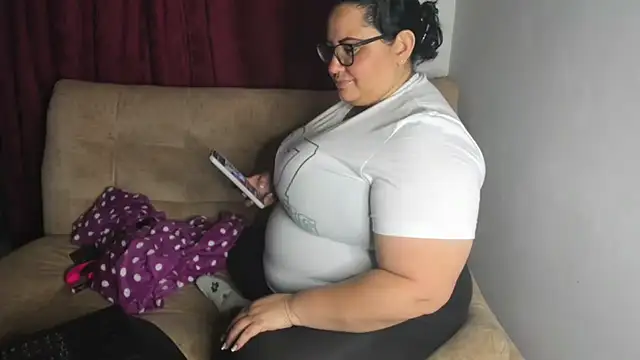 tetasgrandes karol online show from 10.21.25