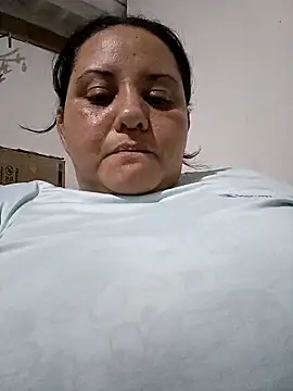 tetasgrandes karol online show from 02.14.26