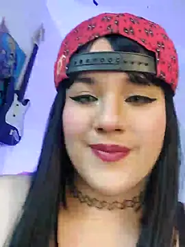 ItsNaiixa online show from 12.22.24