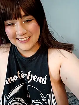 ItsNaiixa online show from 04.10.26