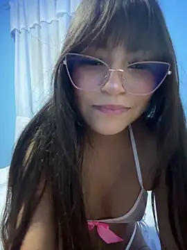 Snapshot of Lily_candy_X chatting on 03.20.25 Lily candy X online show from 03.20.25